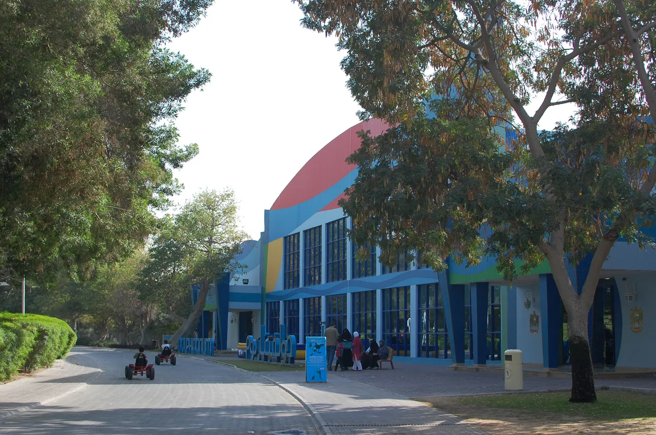 Dubai Dolphinarium, Umm Hurair, Dubai